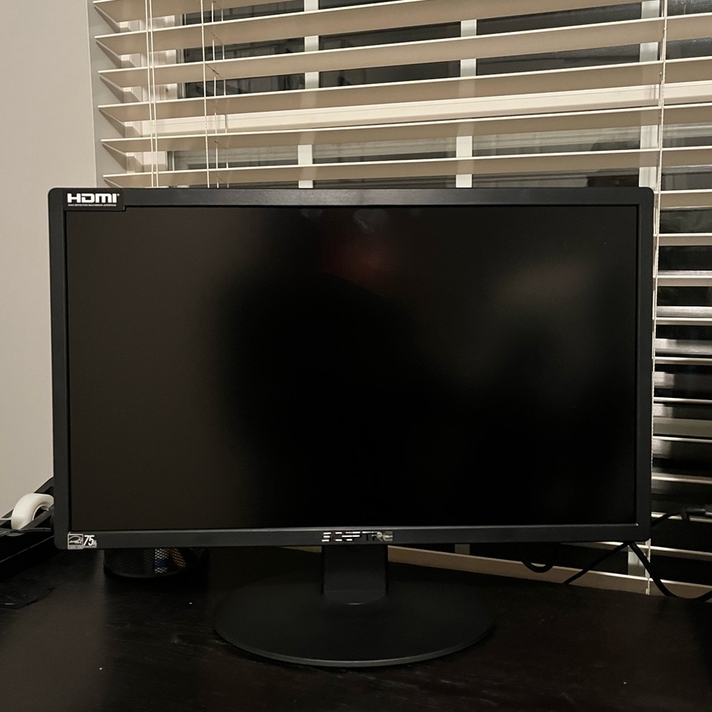 22 inch monitor with HDMI cord. Purchased 12/21.
